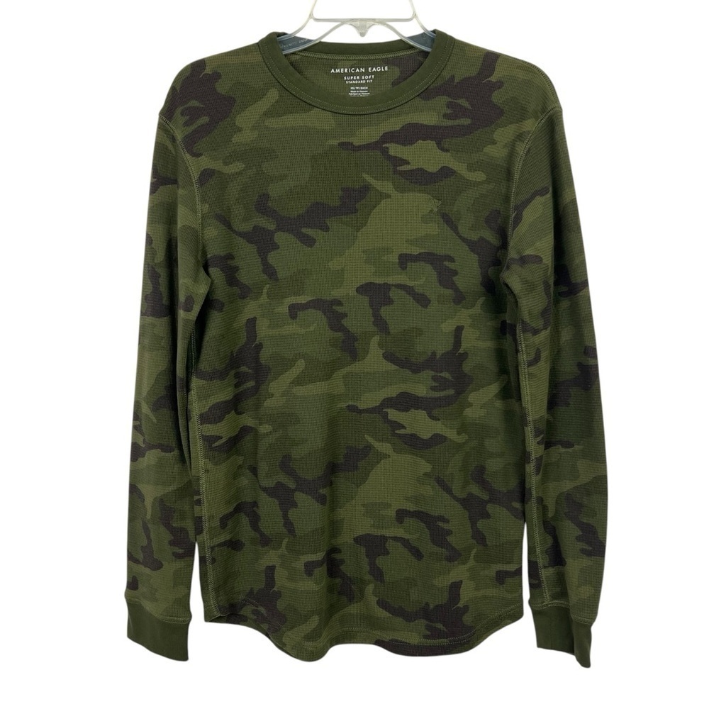 American Eagle Outfitters Men’s Henley Shirt Sz XS Camouflage Multi Color Print
